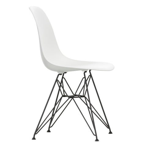 Cadeira Eames DSR em Plástico / Base Preta